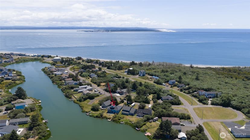 Property photo for 142 Sea Breeze Loop SE, Ocean Shores photo 5