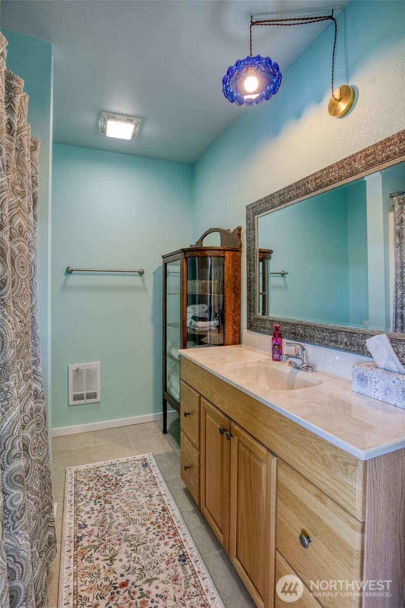 Property photo for 142 Sea Breeze Loop SE, Ocean Shores photo 19