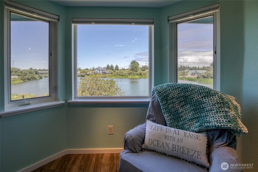 Property photo for 142 Sea Breeze Loop SE, Ocean Shores photo 18