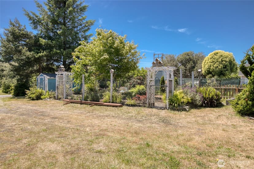 Property photo for 142 Sea Breeze Loop SE, Ocean Shores photo 36