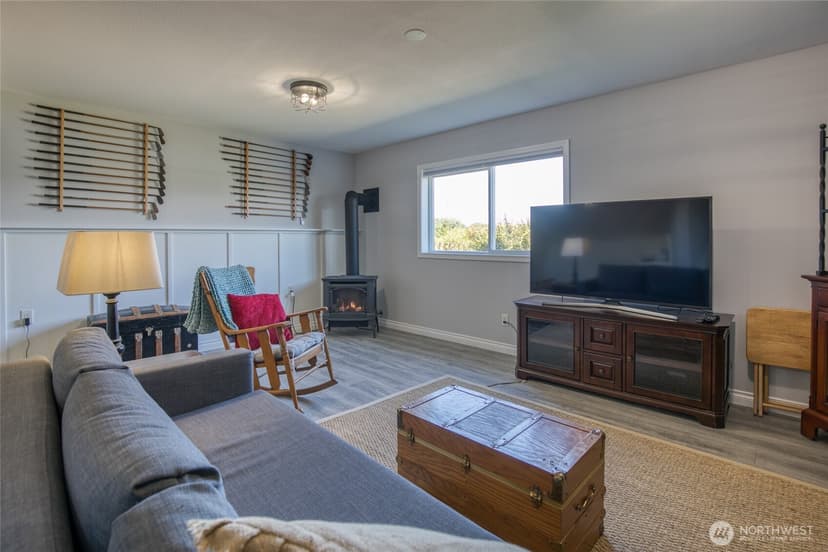 Property photo for 142 Sea Breeze Loop SE, Ocean Shores photo 28