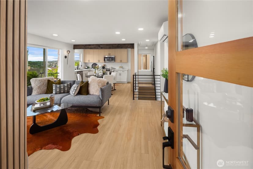 Property photo for 3306 35th Avenue SW, Seattle photo 4