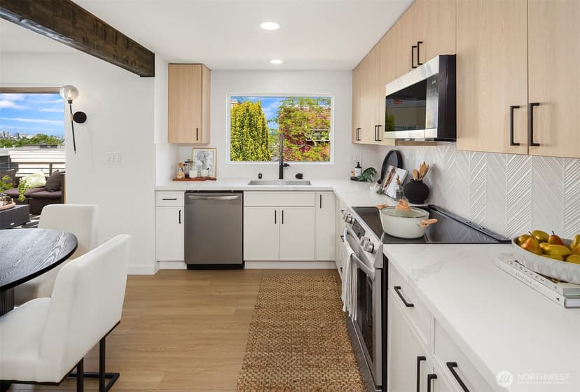 Property photo for 3306 35th Avenue SW, Seattle photo 11