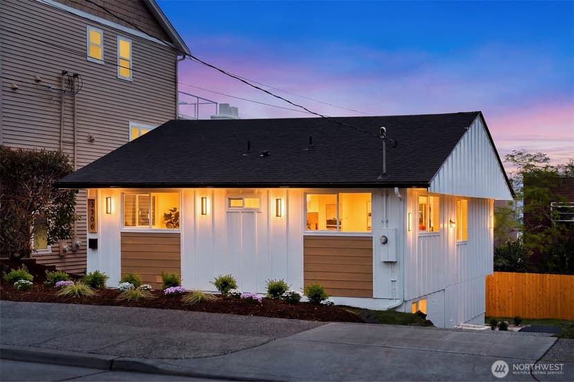 Property photo for 3306 35th Avenue SW, Seattle photo 27