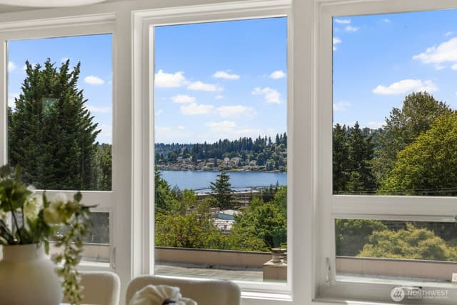 Property photo for 11630 100th Avenue NE #B319, Kirkland