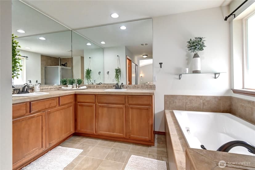 Property photo for 6710 84th Drive NE, Marysville photo 4