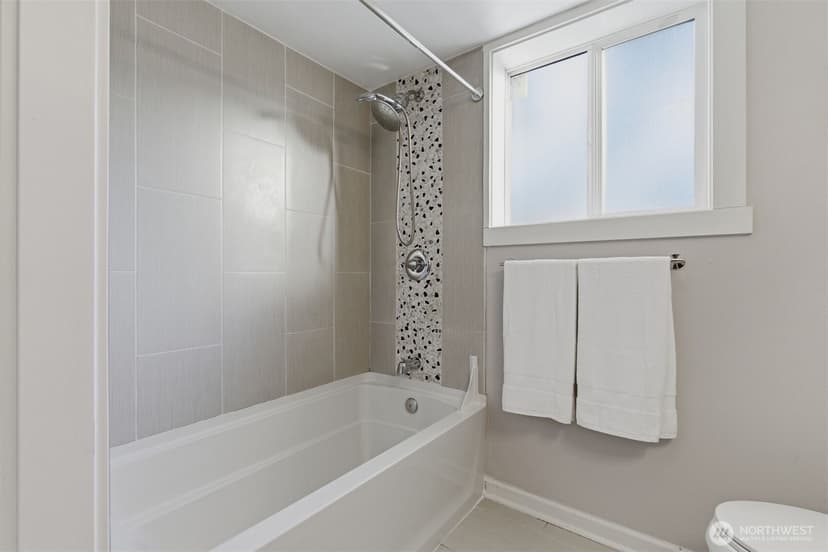 Property photo for 6427 182nd Place SW, Lynnwood photo 28