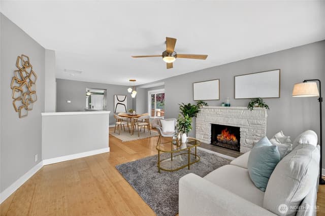 Property photo for 9056 37th Avenue SW, Seattle photo 3