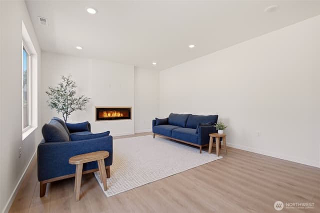 Property photo for 9711 Mckinley Avenue E, Tacoma photo 4