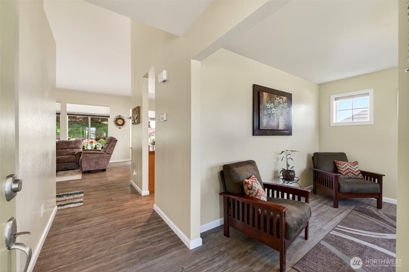 Property photo for 2202 Forest Ridge Drive SE, Auburn photo 8