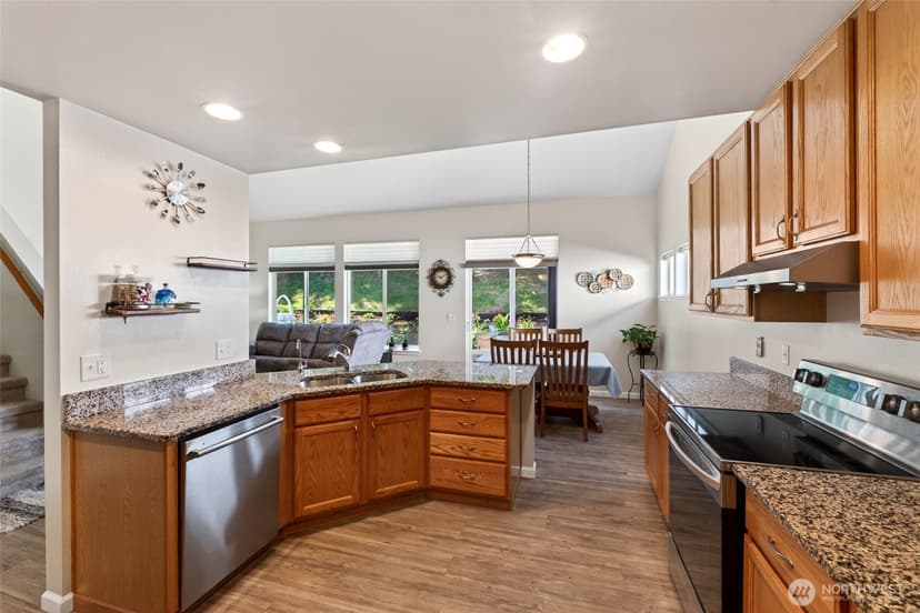Property photo for 2202 Forest Ridge Drive SE, Auburn photo 16