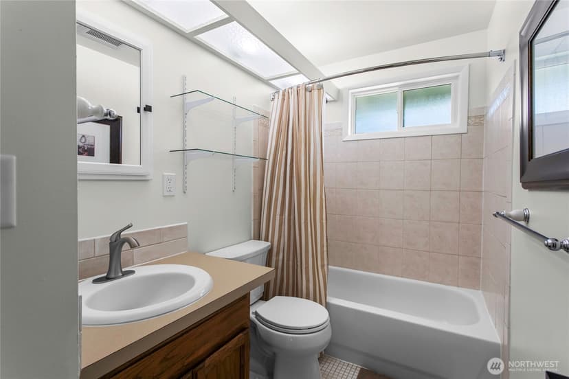 Property photo for 29718 3rd Avenue S, Federal Way photo 32