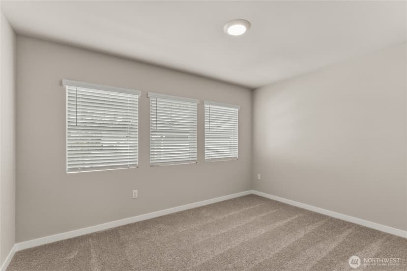 Property photo for 1118 138th Place SW, Lynnwood photo 18