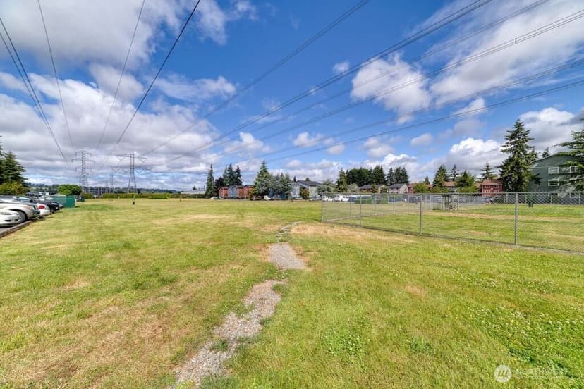 Property photo for 3428 I Street NE #S301, Auburn photo 11