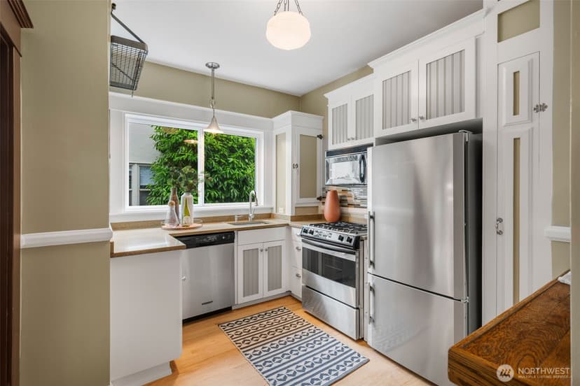 Property photo for 2309 10th Avenue E #A, Seattle photo 7