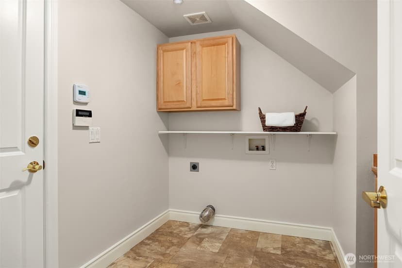 Property photo for 1883 145th Place SE, Bellevue photo 16