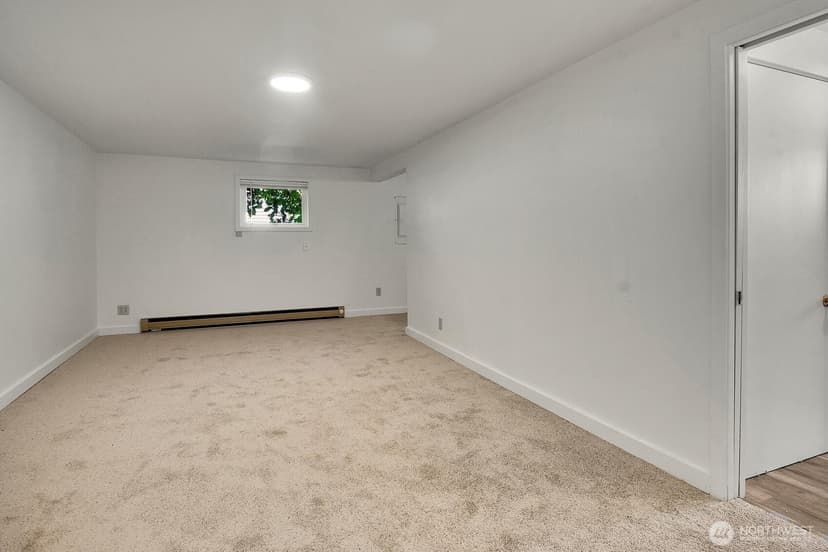 Property photo for 9118 Linden Avenue N, Seattle photo 22