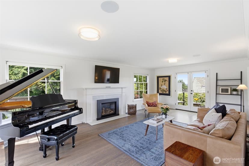 Property photo for 5815 Ann Arbor Avenue NE, Seattle photo 6