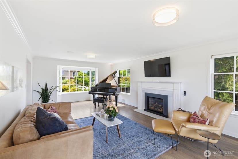 Property photo for 5815 Ann Arbor Avenue NE, Seattle photo 5
