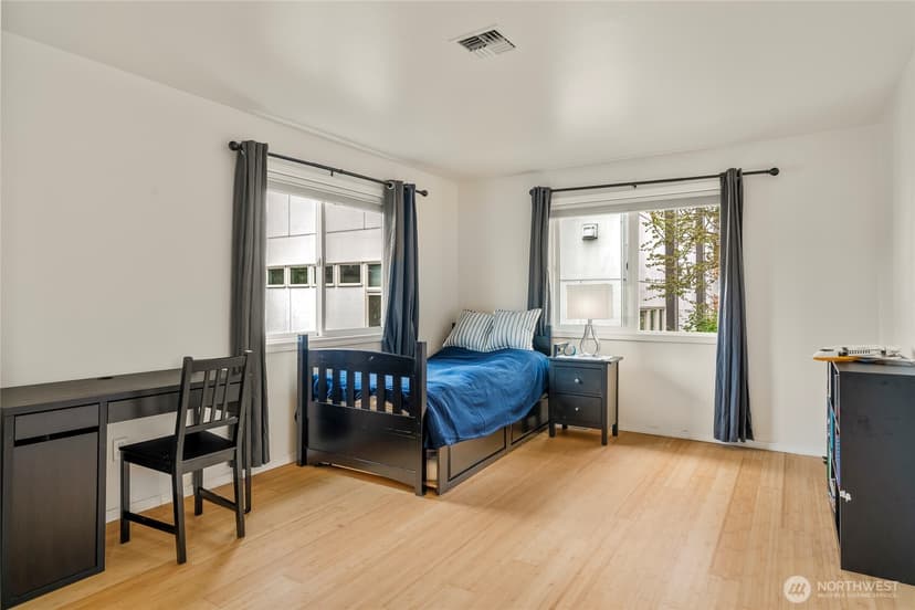 Property photo for 831 19th Avenue S, Seattle photo 17