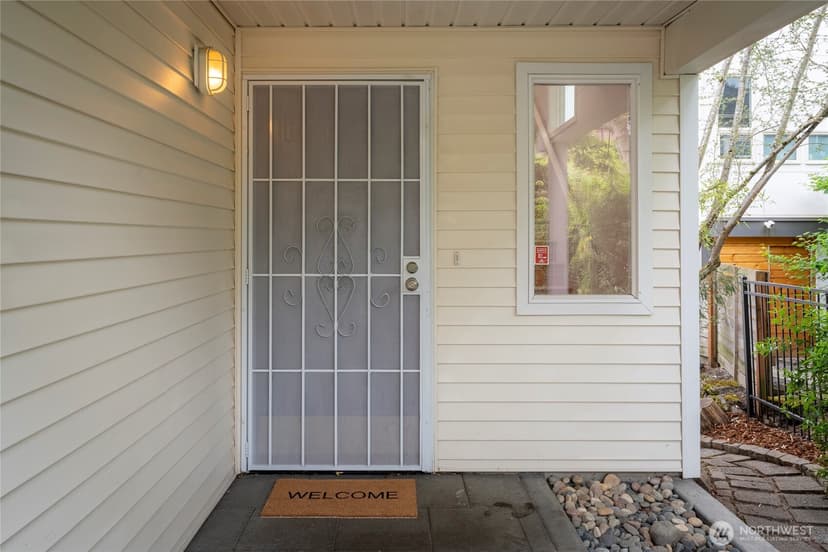 Property photo for 831 19th Avenue S, Seattle photo 30