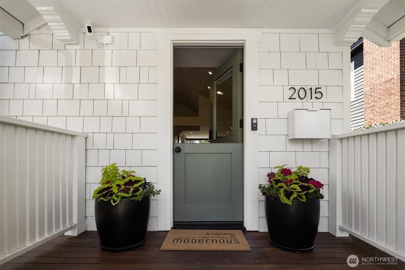 Property photo for 2015 42nd Avenue E, Seattle photo 4