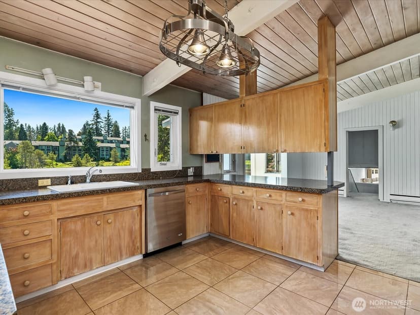Property photo for 516 72nd Street SE, Everett photo 8