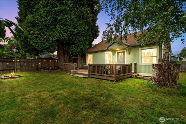 Property photo for 1 E McGill Avenue, Everett