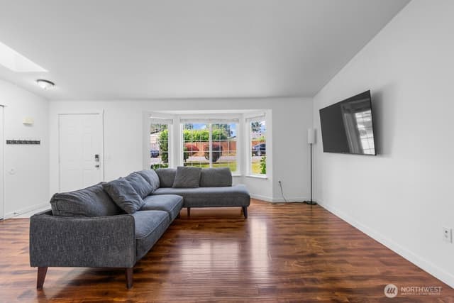 Property photo for 622 Northern Way, Everett photo 5