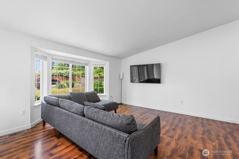 Property photo for 622 Northern Way, Everett photo 6