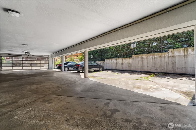 Property photo for 613 4th Avenue W #103, Seattle photo 31