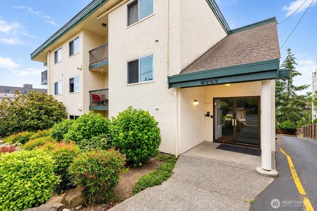 Property photo for 8747 Phinney Avenue N #7, Seattle