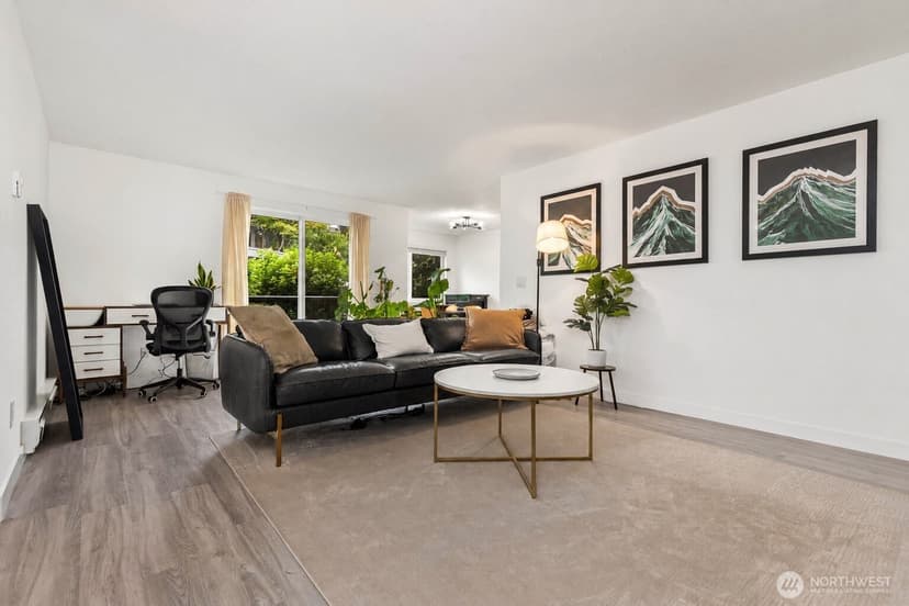 Property photo for 8747 Phinney Avenue N #7, Seattle photo 2