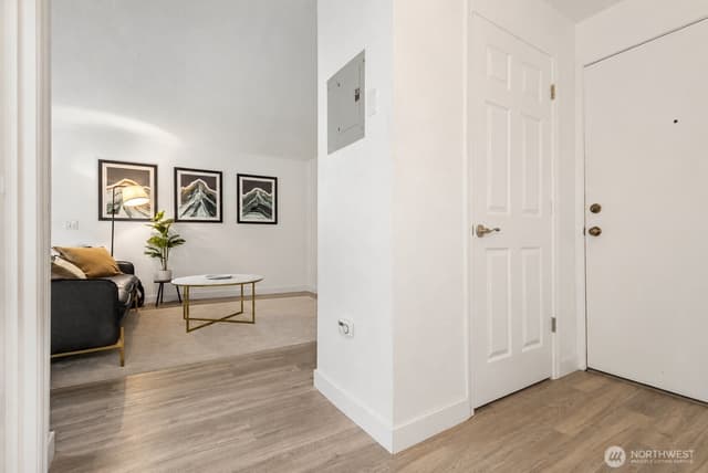 Property photo for 8747 Phinney Avenue N #7, Seattle photo 3