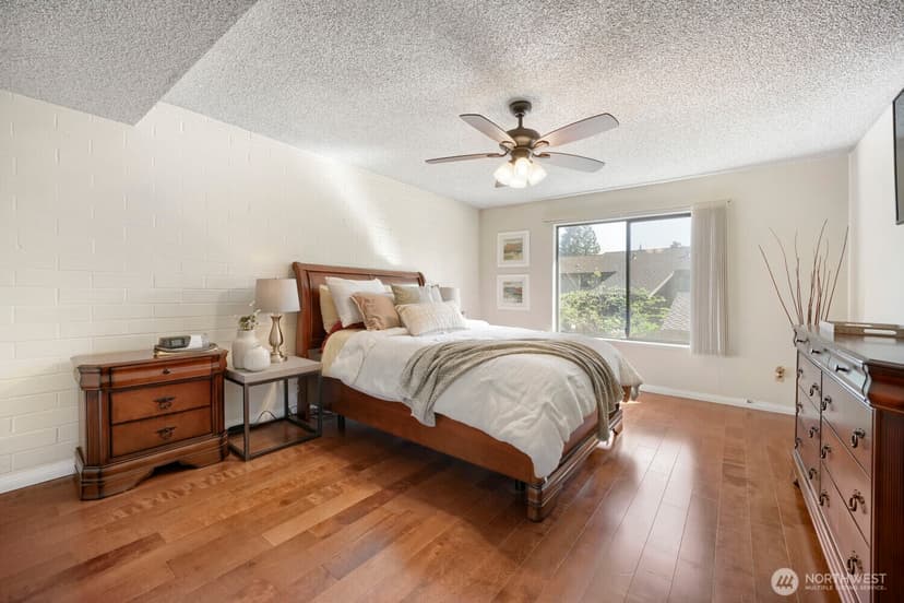 Property photo for 10634 Glen Acres Drive S, Seattle photo 14