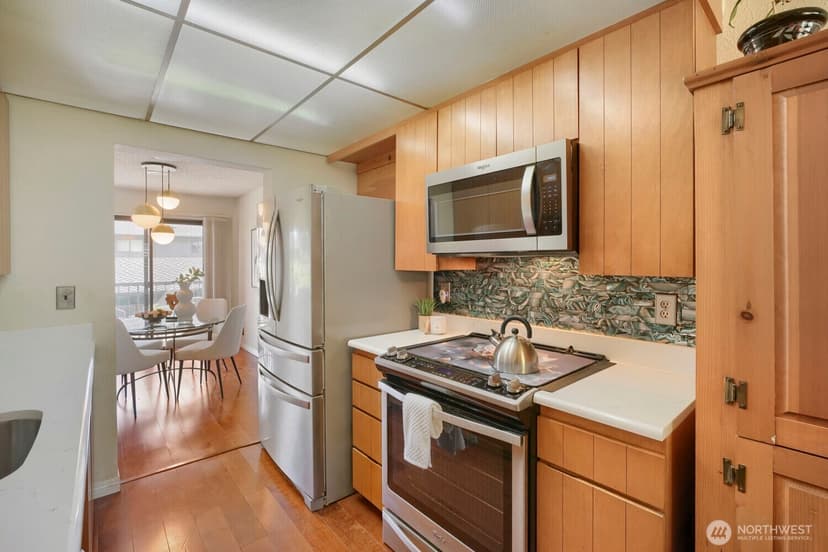 Property photo for 10634 Glen Acres Drive S, Seattle photo 12