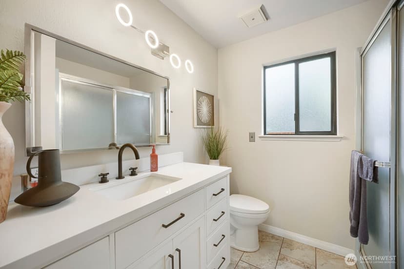 Property photo for 10634 Glen Acres Drive S, Seattle photo 18