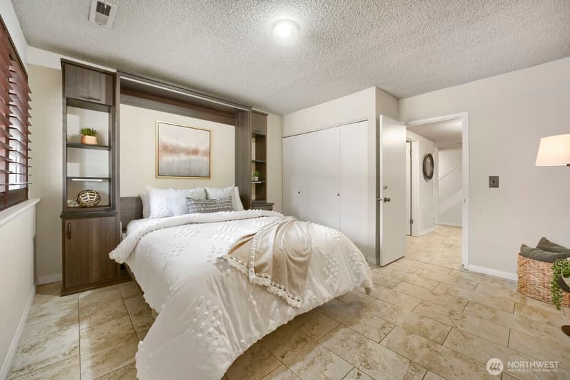 Property photo for 10634 Glen Acres Drive S, Seattle photo 17