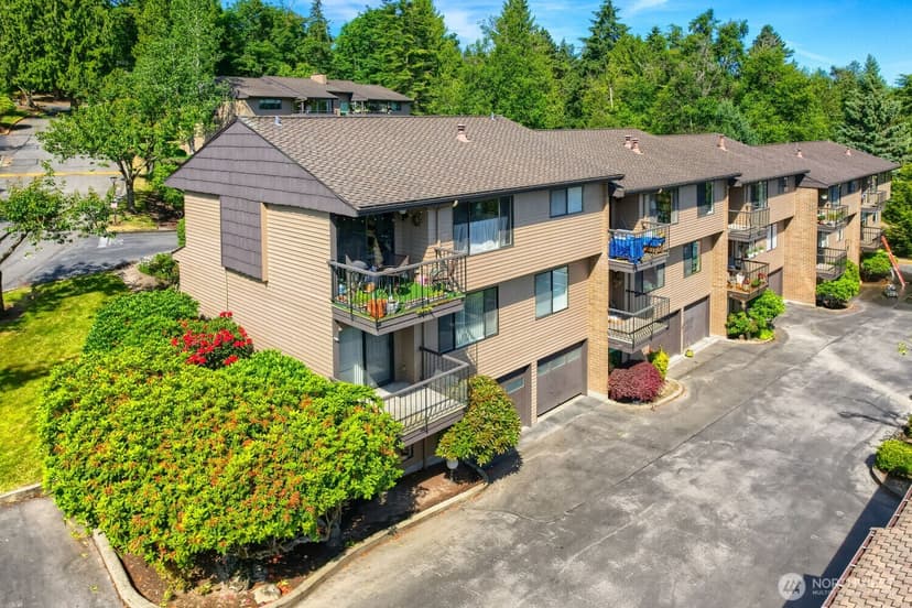 Property photo for 10634 Glen Acres Drive S, Seattle photo 29