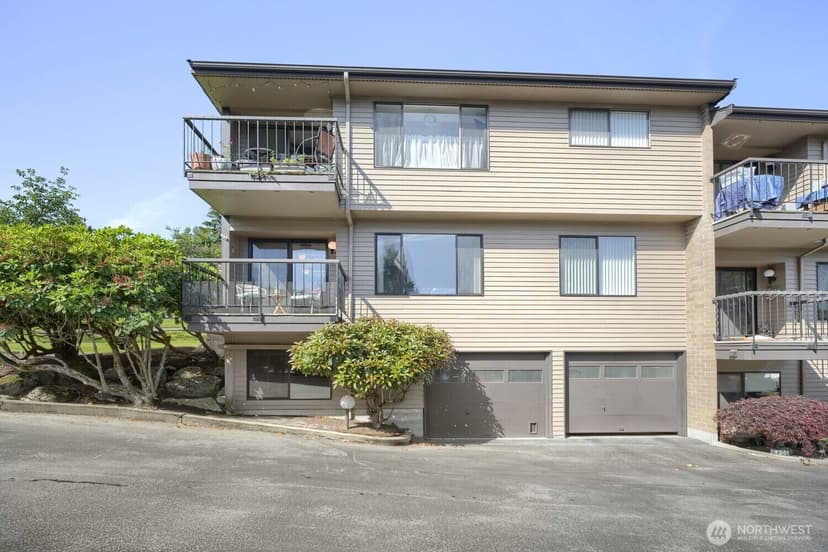 Property photo for 10634 Glen Acres Drive S, Seattle photo 28