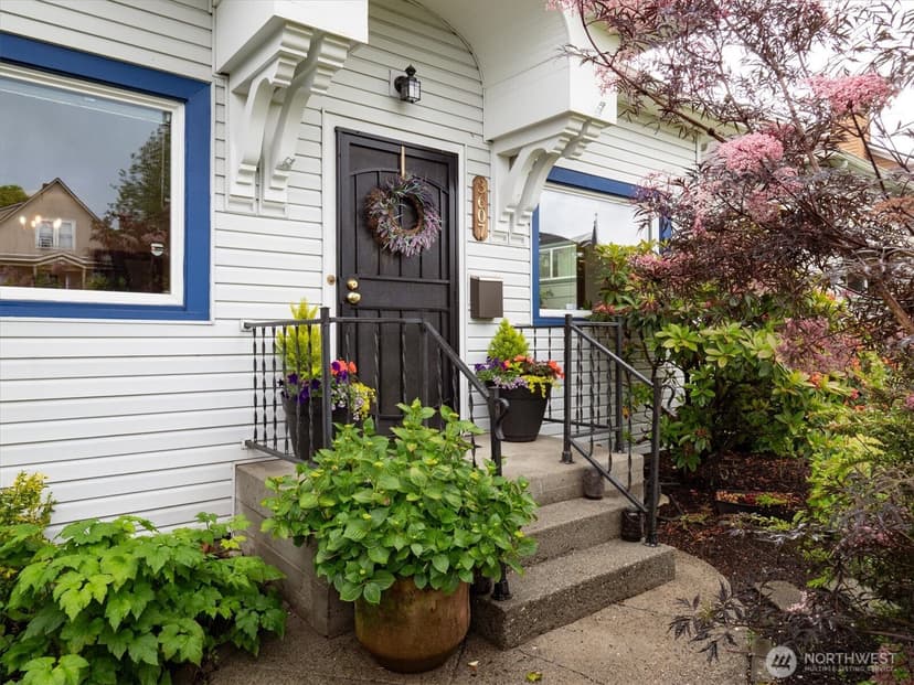 Property photo for 3607 Hoyt Avenue, Everett photo 2