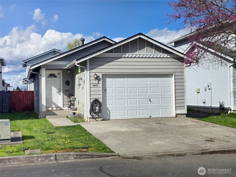Property photo for 4409 148th Street NE, Marysville photo 2