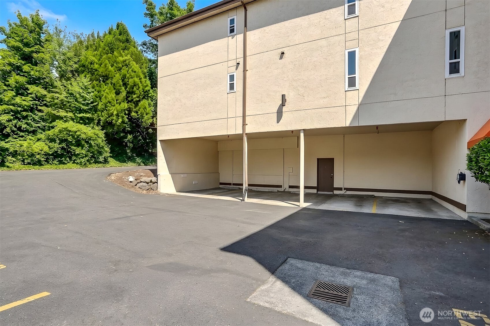 Property photo for 2625 13th Avenue W #201, Seattle photo 23