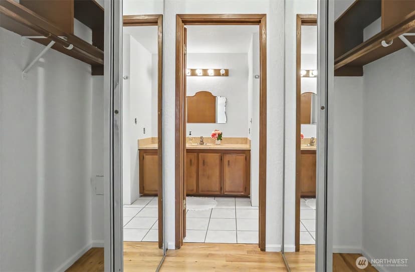 Property photo for 2625 13th Avenue W #201, Seattle photo 19