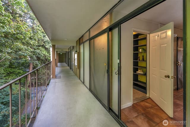 Property photo for 1221 Harbor Avenue SW #402-3, Seattle photo 5