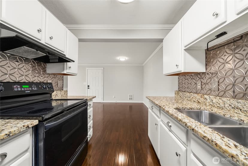 Property photo for 16817 Larch Way #G104, Lynnwood photo 13