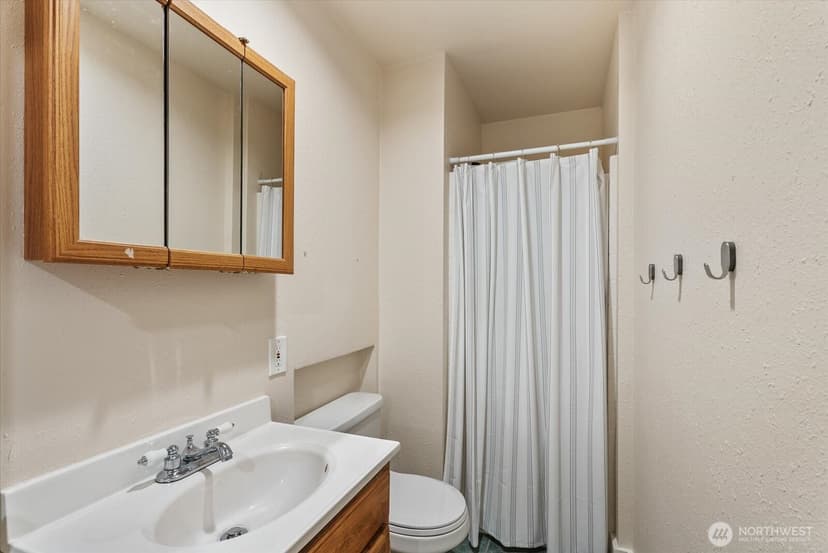 Property photo for 18015 248th Ave SE, Maple Valley photo 32
