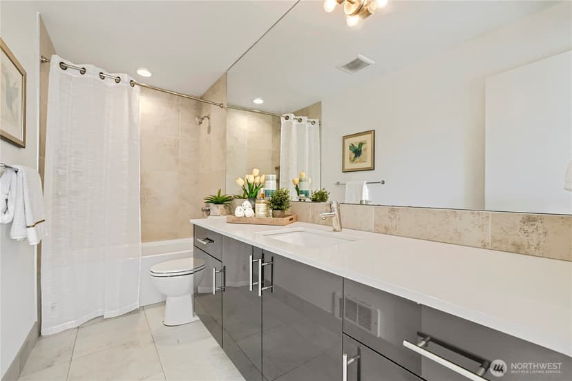 Property photo for 3812 Whitman Avenue N, Seattle photo 7