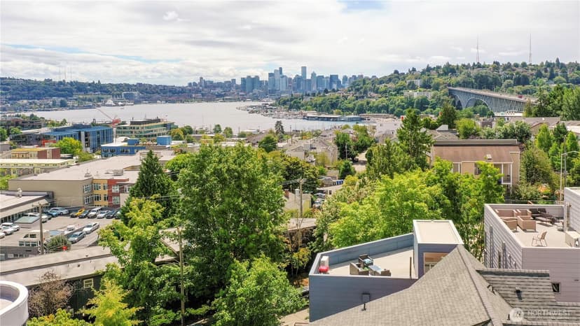 Property photo for 3812 Whitman Avenue N, Seattle photo 37