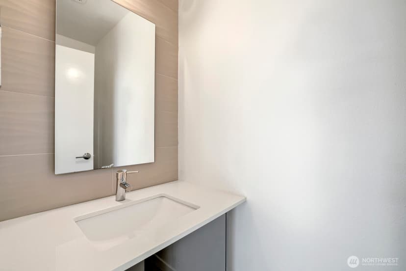 Property photo for 3812 Whitman Avenue N, Seattle photo 18